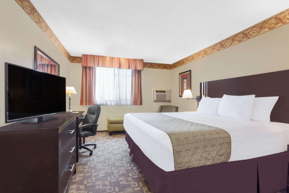 Days Inn by Wyndham Bellingham Image 25