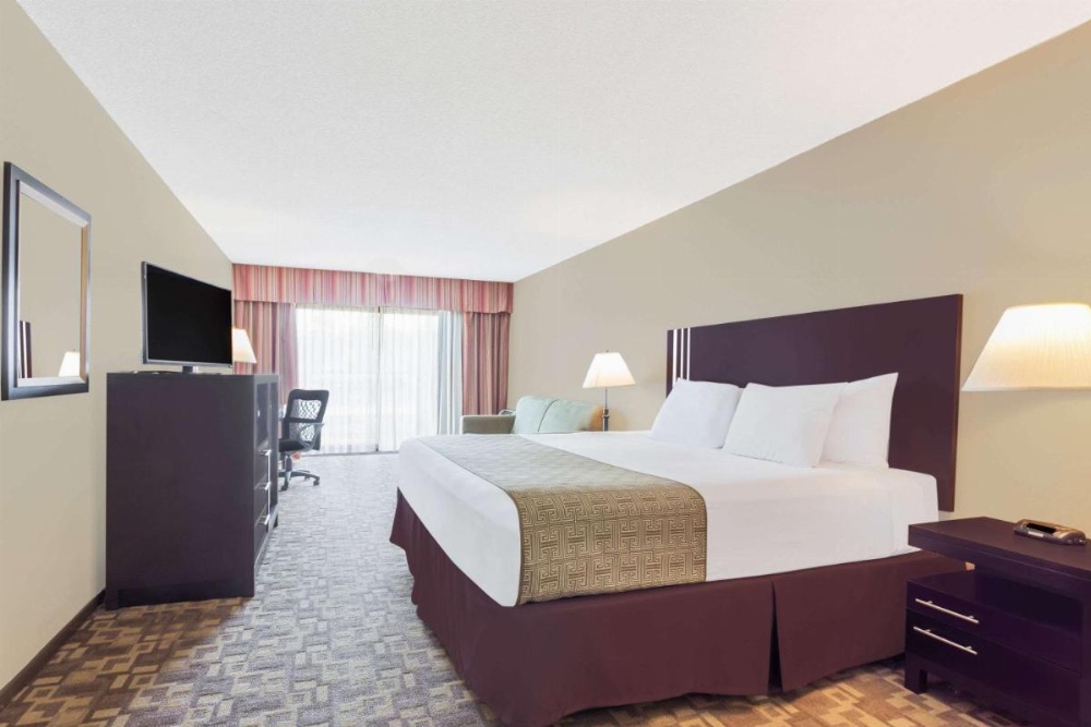 Days Inn by Wyndham Bellingham Image 28