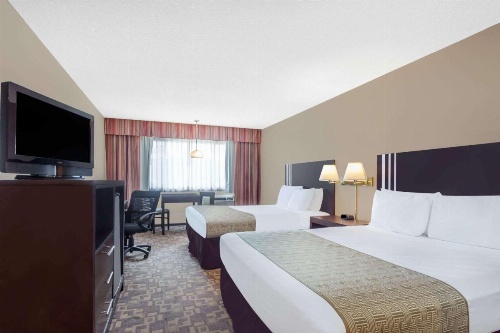 Days Inn by Wyndham Bellingham image 31